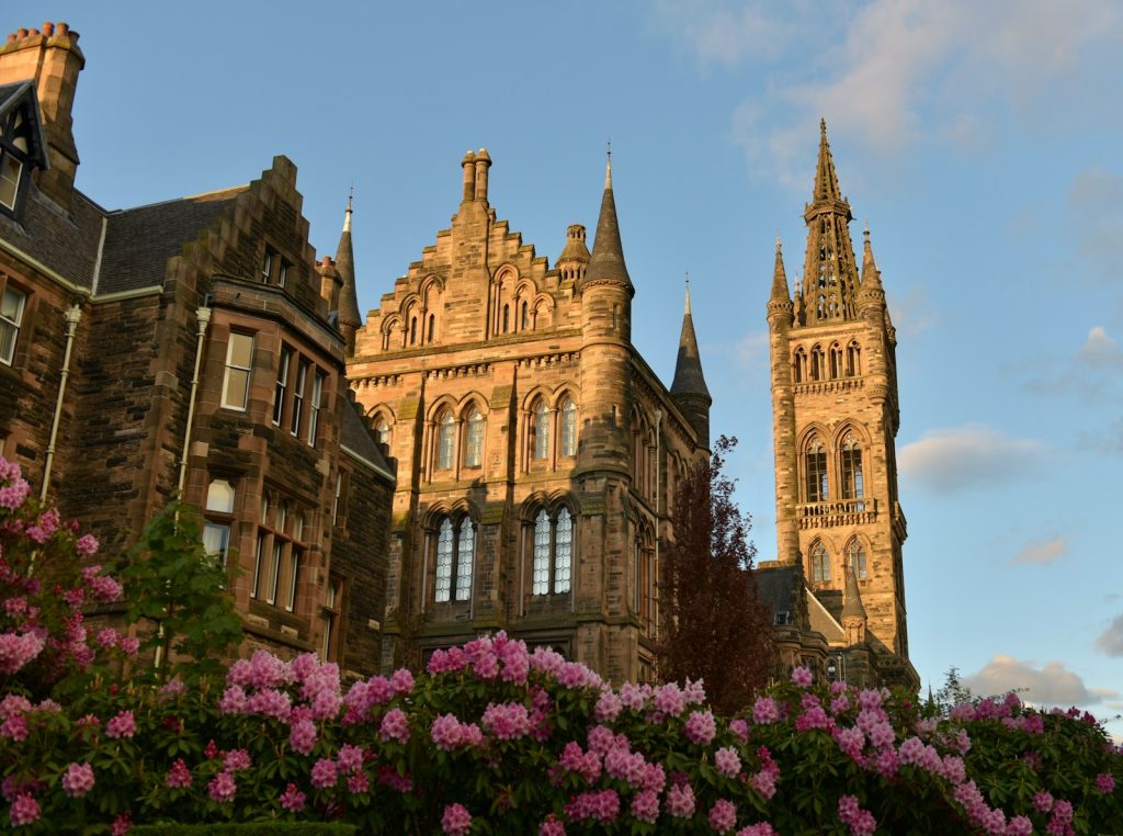 Cunningham Builds Glasgow